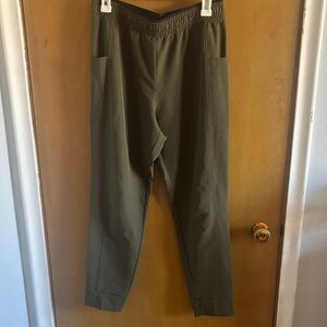 DSG Women's Olive Cropped Pants